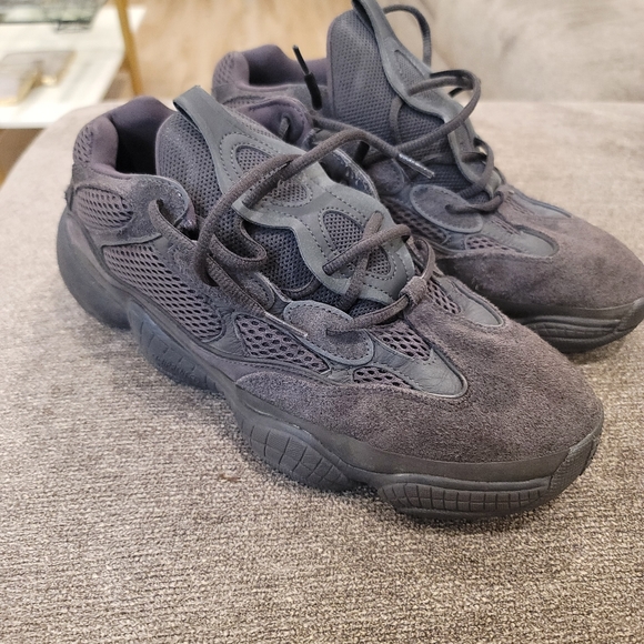 ❌S O L D ❌ Yeezy 500 Utility Black - Picture 6 of 7